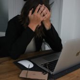 Problemas digestivos por estrés laboral Barcelona