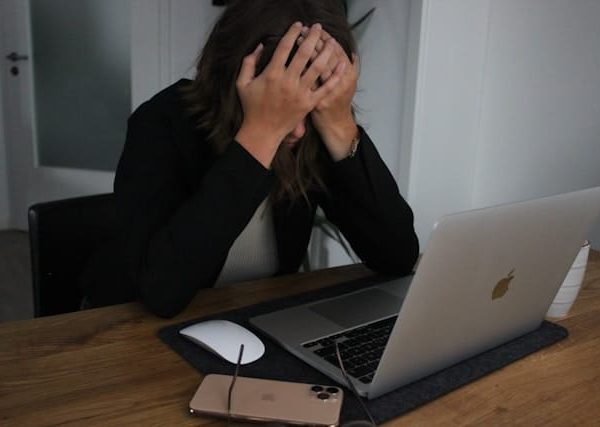 Problemas digestivos por estrés laboral Barcelona